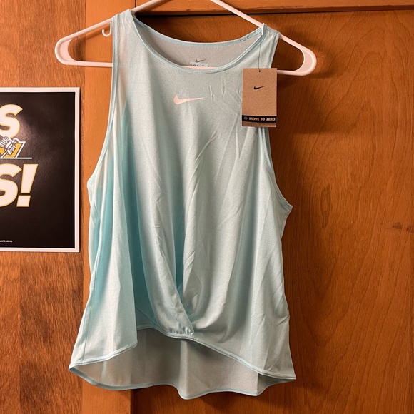 NIKE WORKOUT TANK TOP NWT - Picture 4 of 8